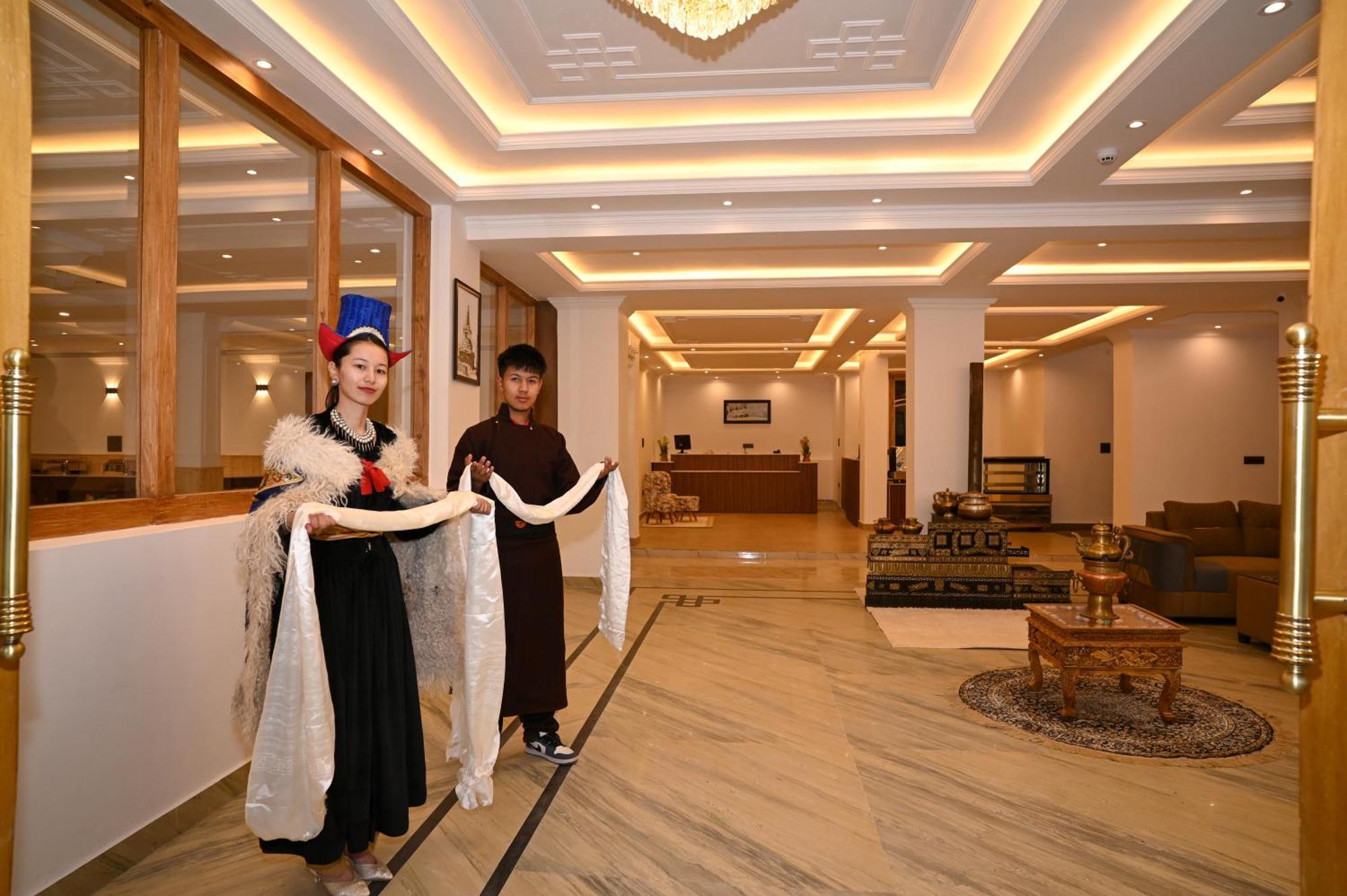Hotel Ladakh Hills Leh Esterno foto