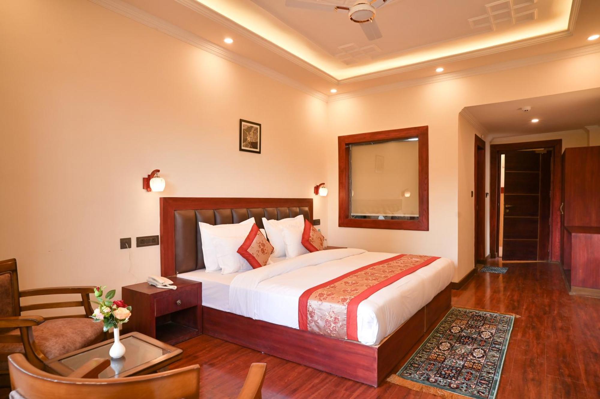 Hotel Ladakh Hills Leh Esterno foto